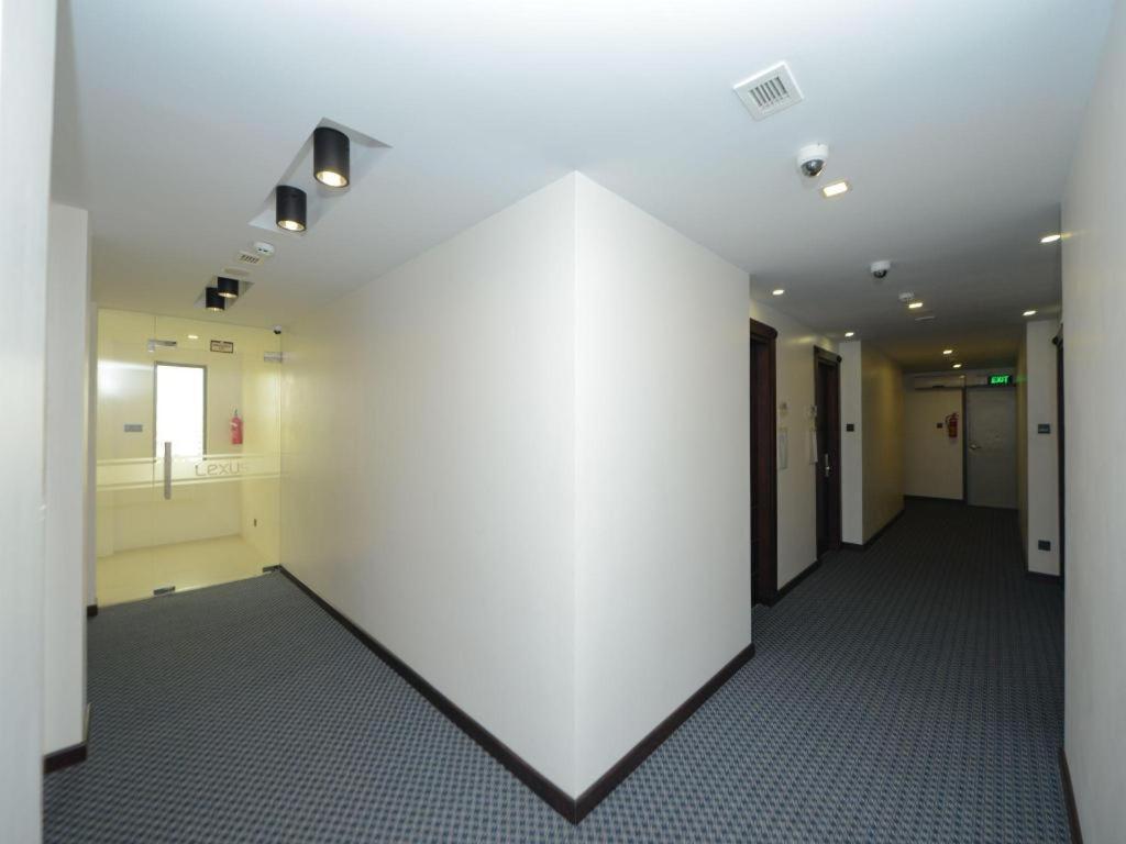 Lexus Hotel
